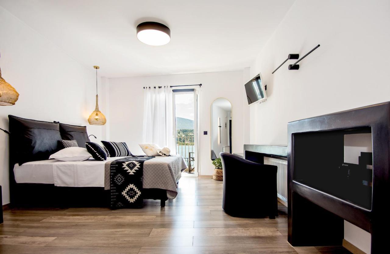 A & B Minimal Suite Ιι With Sea View In Argostoli מראה חיצוני תמונה