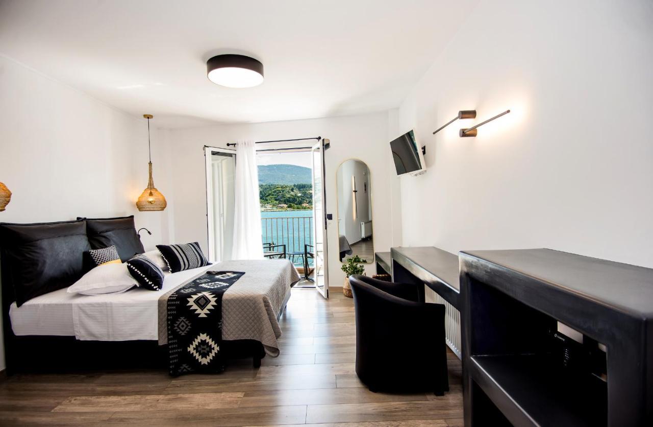 A & B Minimal Suite Ιι With Sea View In Argostoli מראה חיצוני תמונה